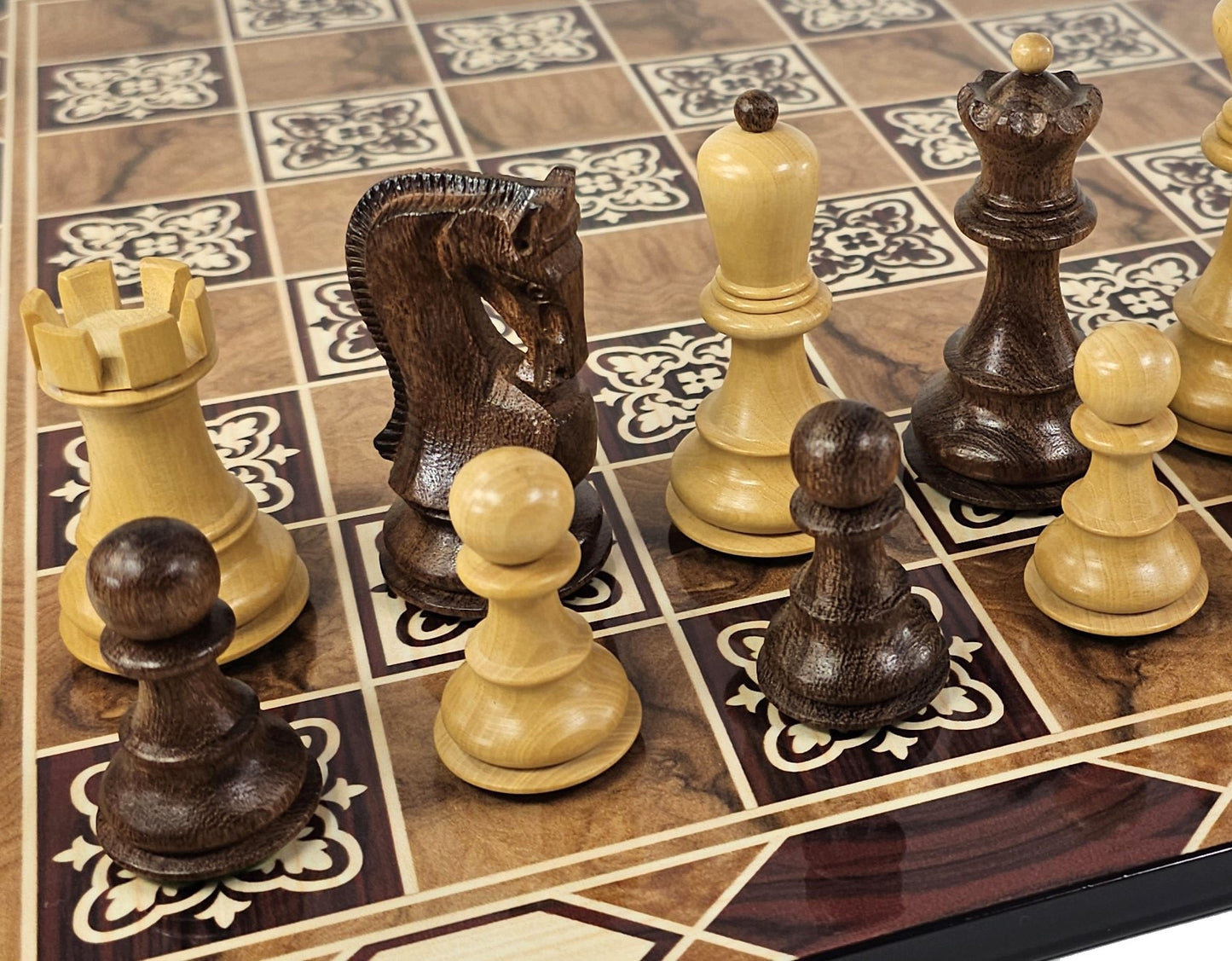 4 QN Acacia Opposite Tops 3 3/4" King Staunton Wood Chess Set Burlwood Color Brd