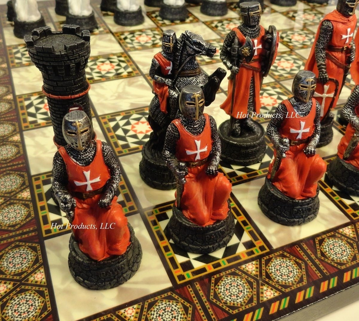 Medieval Times Crusades WARRIOR red & white CHESS SET w/ 14" Mosaic Color Board