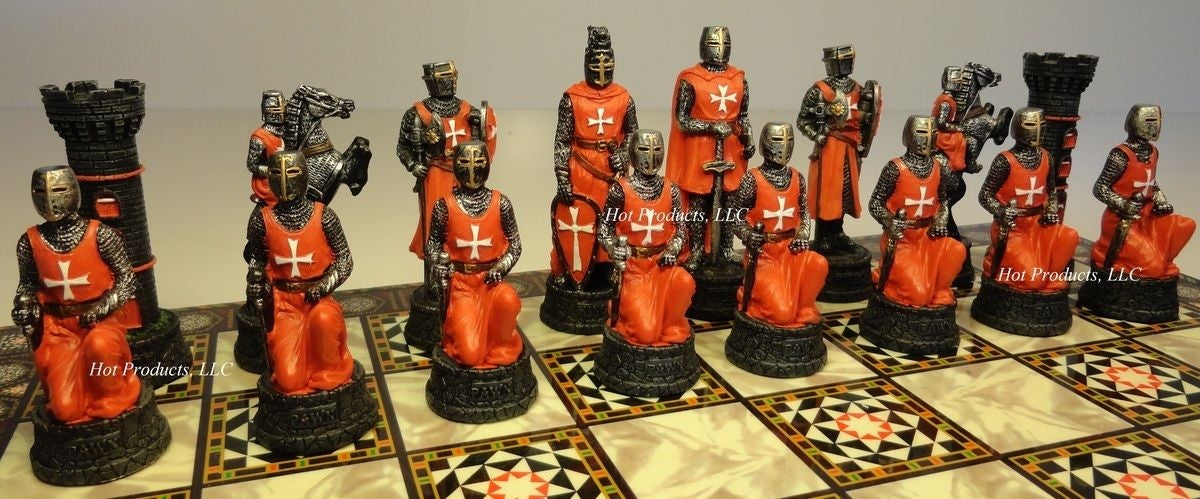 Medieval Times Crusades WARRIOR red & white CHESS SET w/ 14" Mosaic Color Board