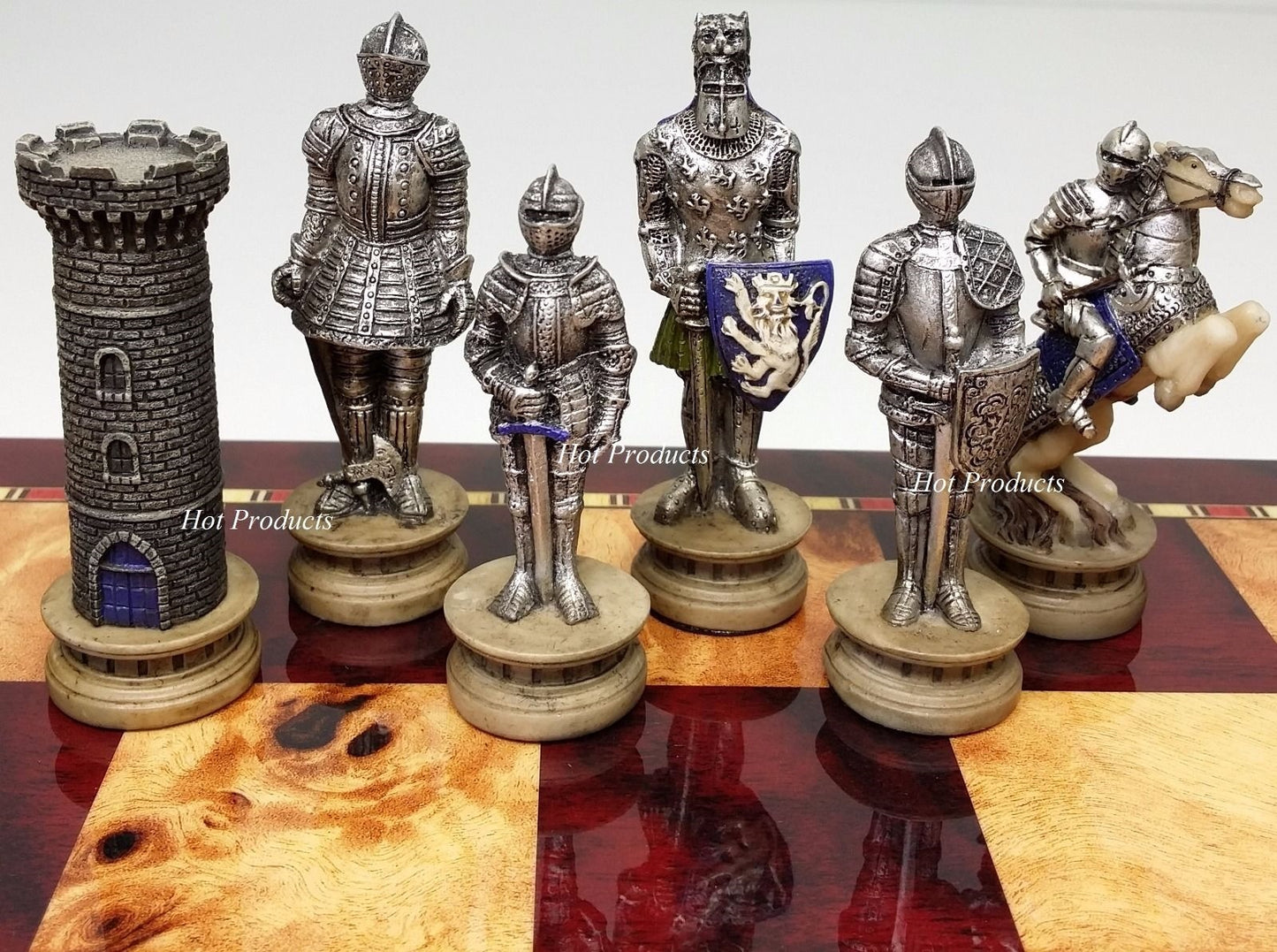 Medieval Times Crusades ARMORED KNIGHT Chess Set Cherry Color Storage Board