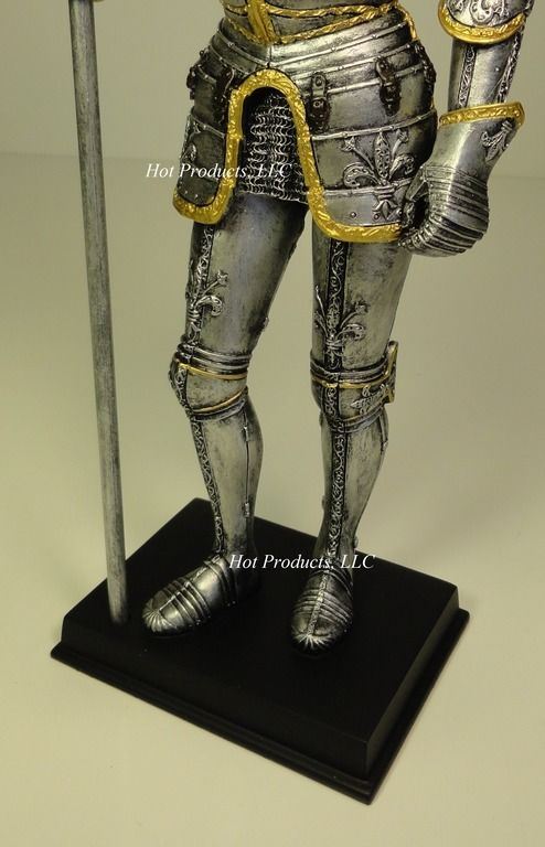 11" Medieval Times Crusades KNIGHT STATUE in ARMOR W POLEAXE