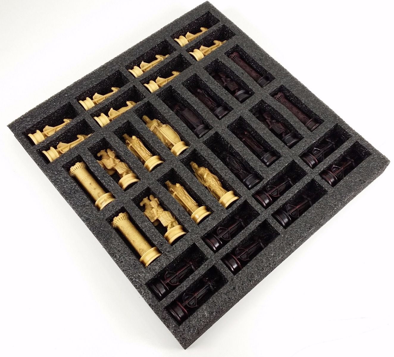 Medieval Times Crusades King Richard Chess Set Antique Color W/ Castle Board