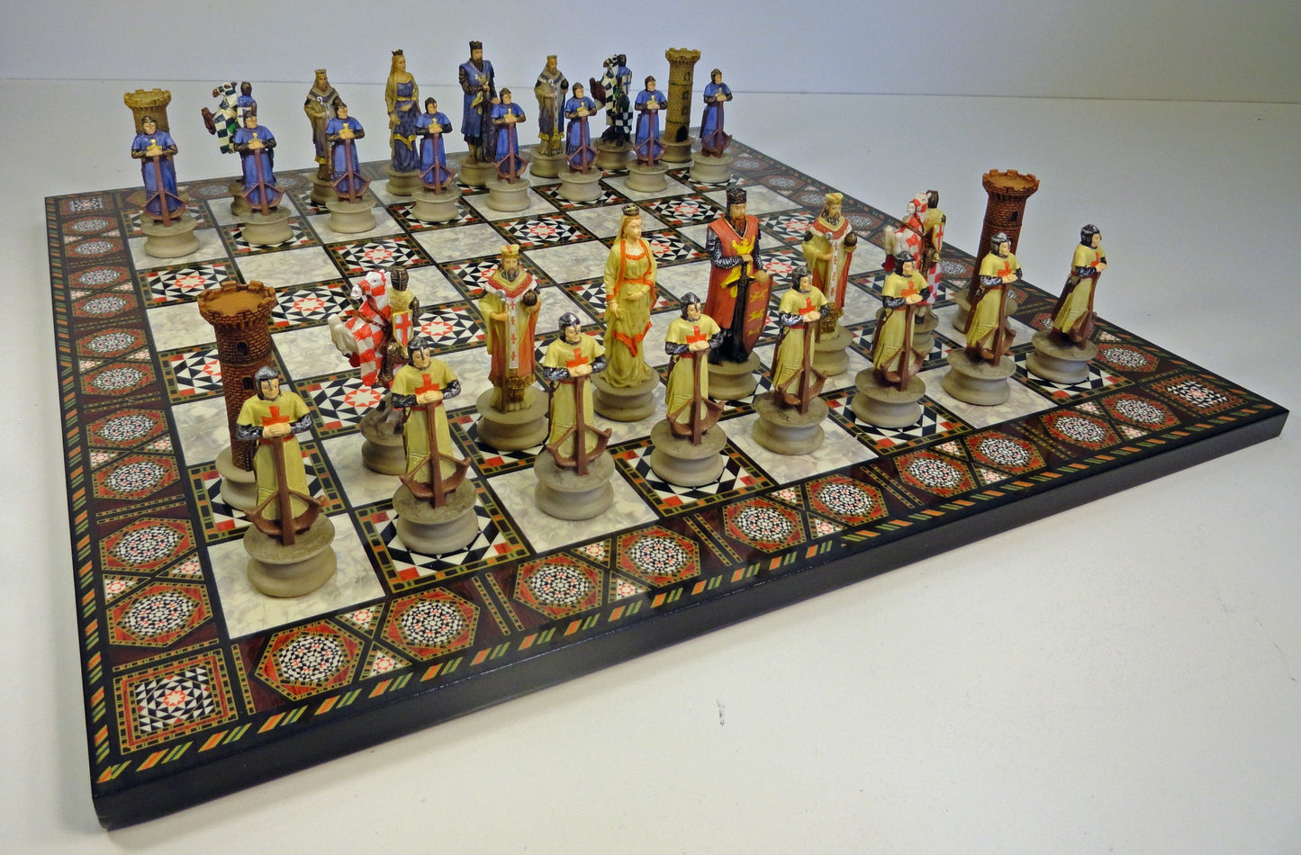 Medieval Times Crusades King Richard Knight Chess SET W 17" Mosaic Design Board