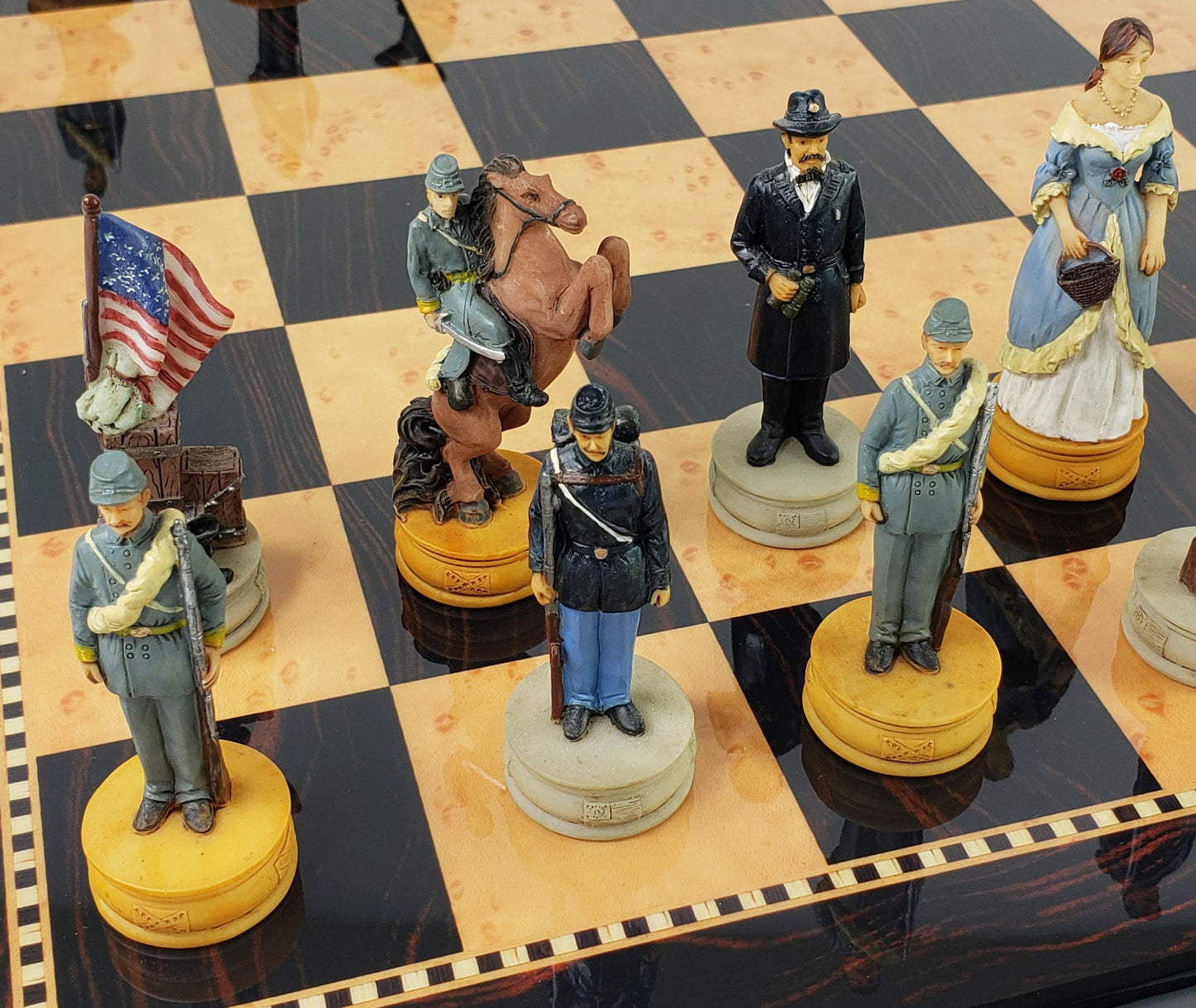 US American Civil War Queens Chess Set with 18" Dark Walnut & Maple Color Board