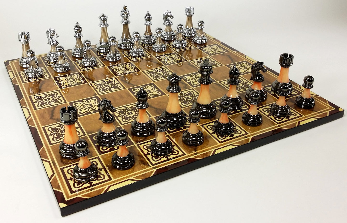 Staunton Chrome & Black Pro Plastic Chess Men Set W 17" Burlwood Color Board