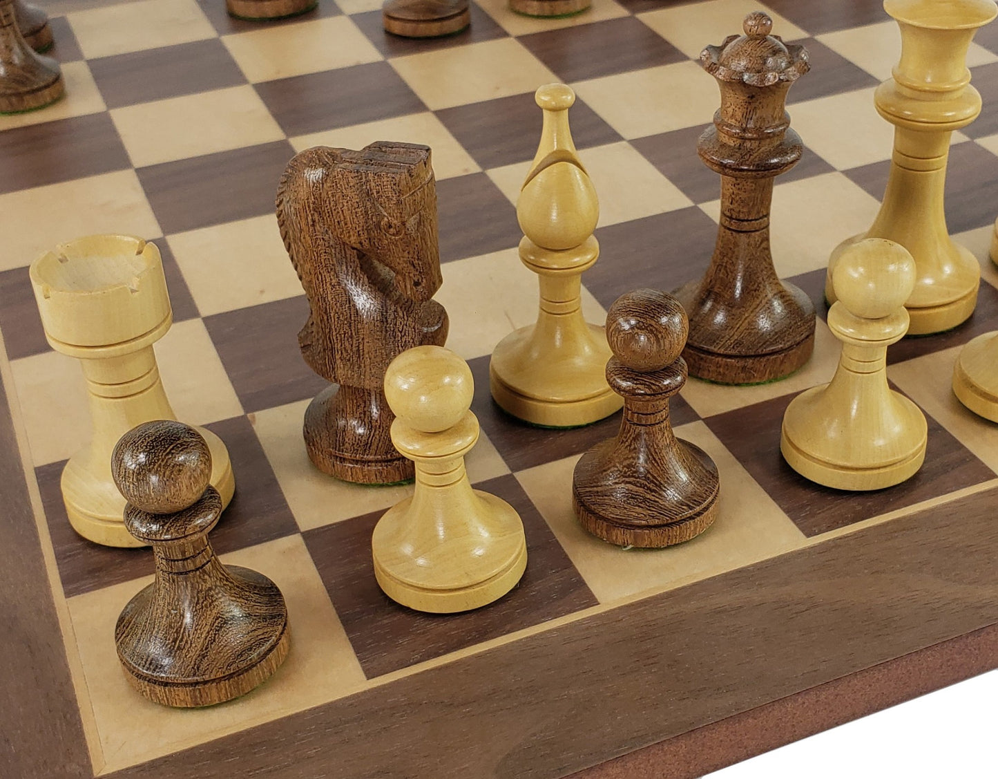 4 Queens Acacia 3 1/2" King Staunton Wood Chess Set W/ 17" Walnut & Maple Board