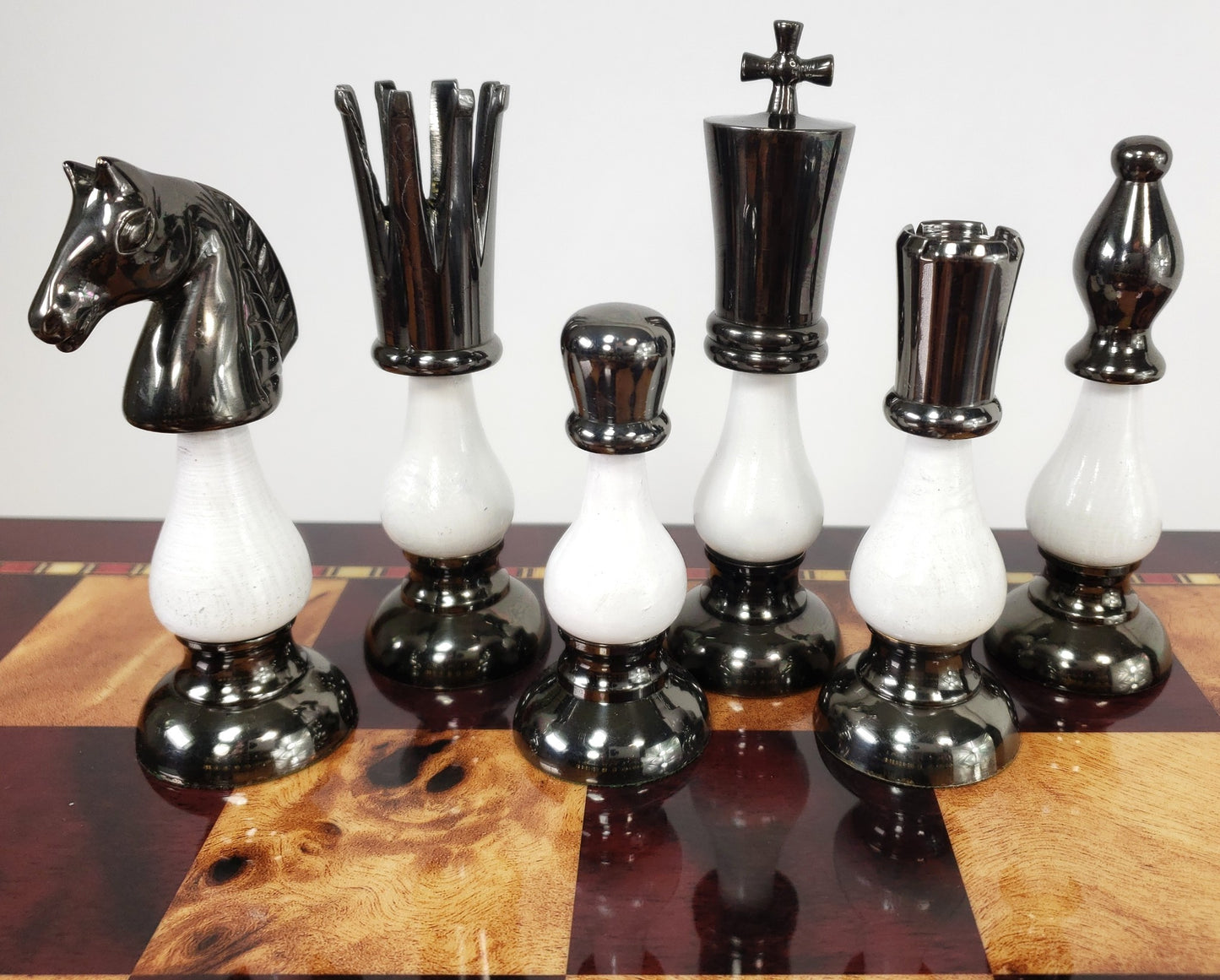 LARGE Brass Metal Gold Black Spike Staunton Chess Set Cherry Color Storage Board