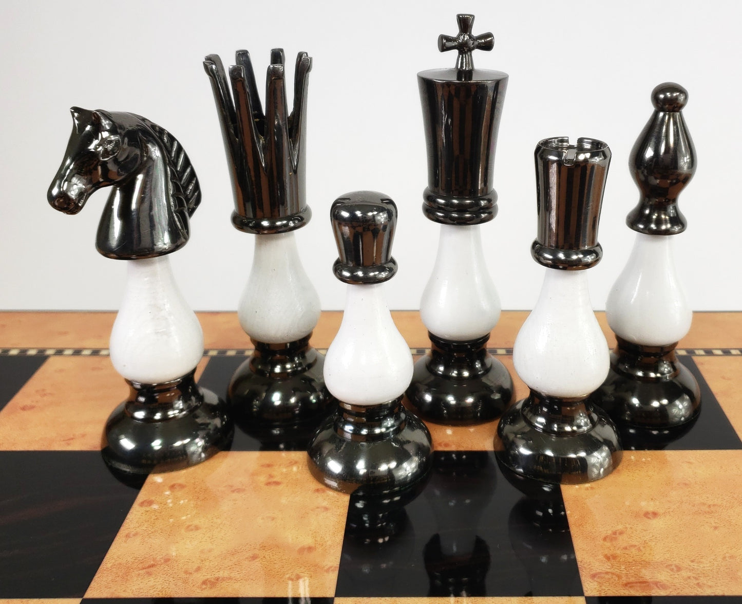 LARGE Brass Metal Gold Black Spike Staunton Chess Set Walnut Color Storage Board
