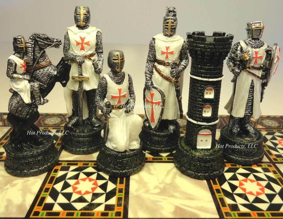 Medieval Times Crusades WARRIOR red & white CHESS SET w/ 14" Mosaic Color Board