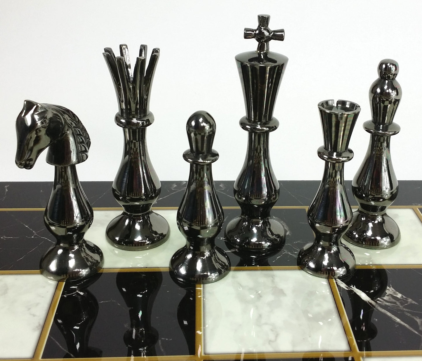 Brass Metal Spiked Qn Staunton Chess Set Gold & Black W/ 17" Faux Marble Board