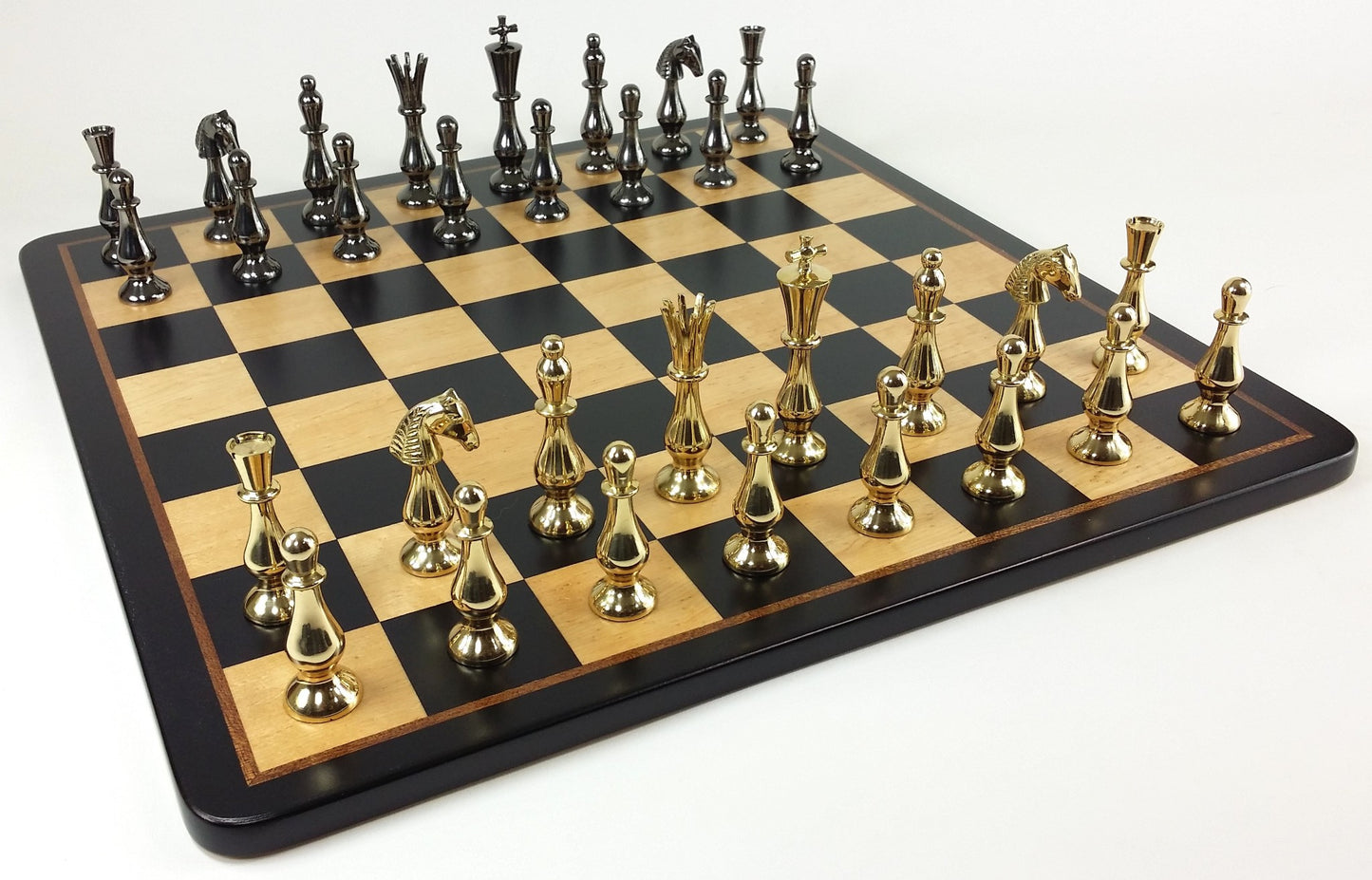 Brass Metal Spiked Qn Staunton Chess Set Gold & Black W/ 17 1/4" Black Board